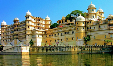 Taxi in udaipur